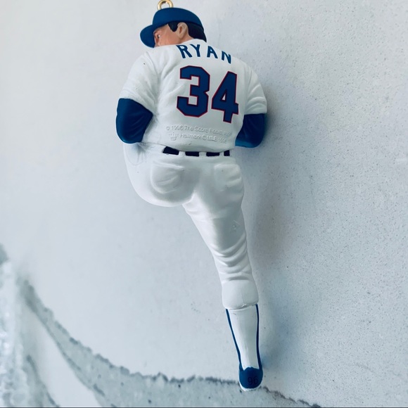 Hallmark 1996 Nolan Ryan Keepsake Ornament - Picture 4 of 9